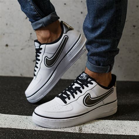 nike herren air force 1 07 2|Nike Air Force 1 lv8.